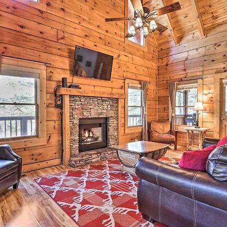 Cozy Cabin With Hot Tub In The Heart Of Pigeon Forge Villa Eksteriør billede