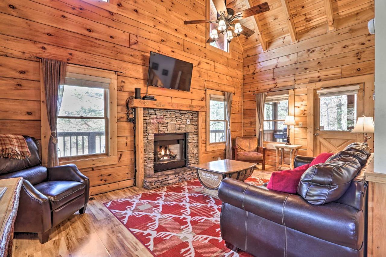 Cozy Cabin With Hot Tub In The Heart Of Pigeon Forge Villa Eksteriør billede