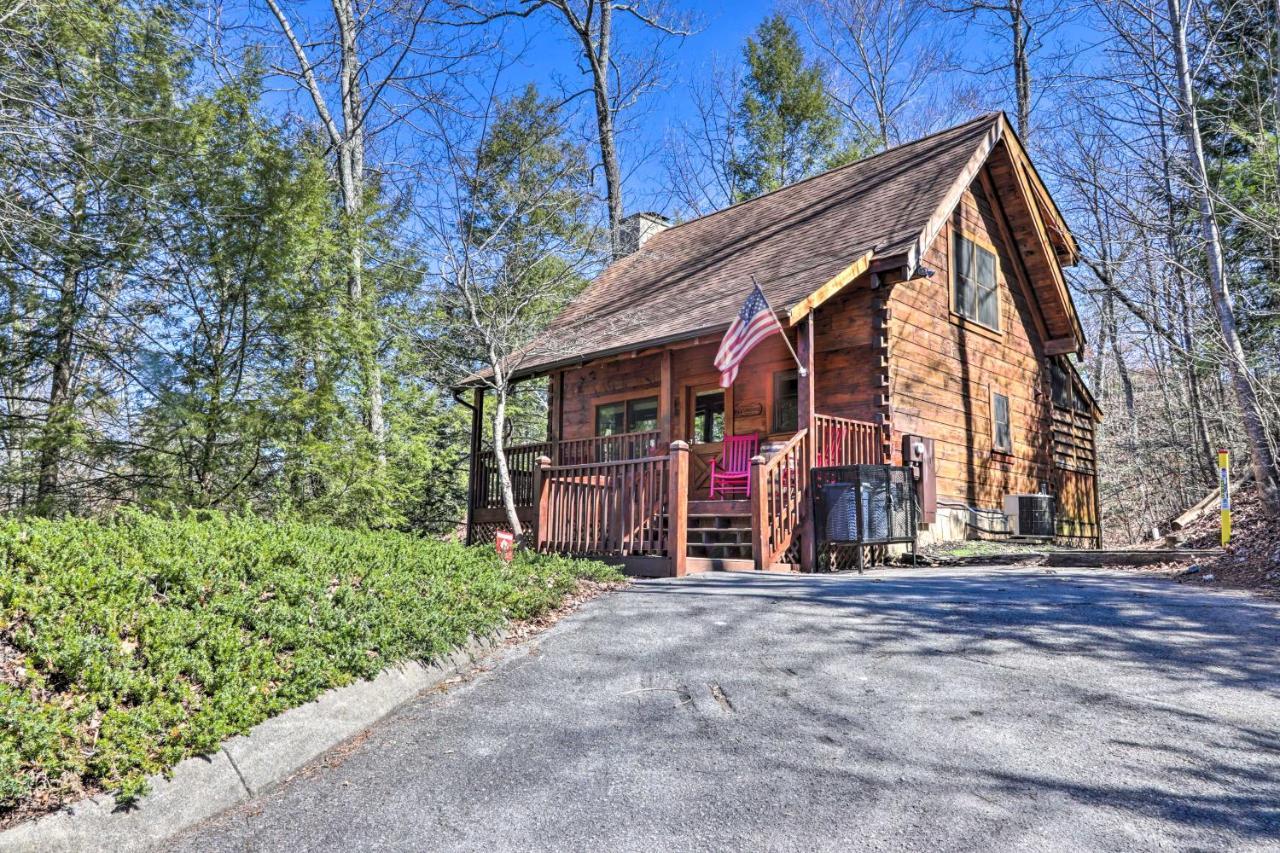 Cozy Cabin With Hot Tub In The Heart Of Pigeon Forge Villa Eksteriør billede