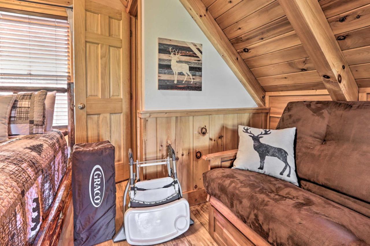 Cozy Cabin With Hot Tub In The Heart Of Pigeon Forge Villa Eksteriør billede