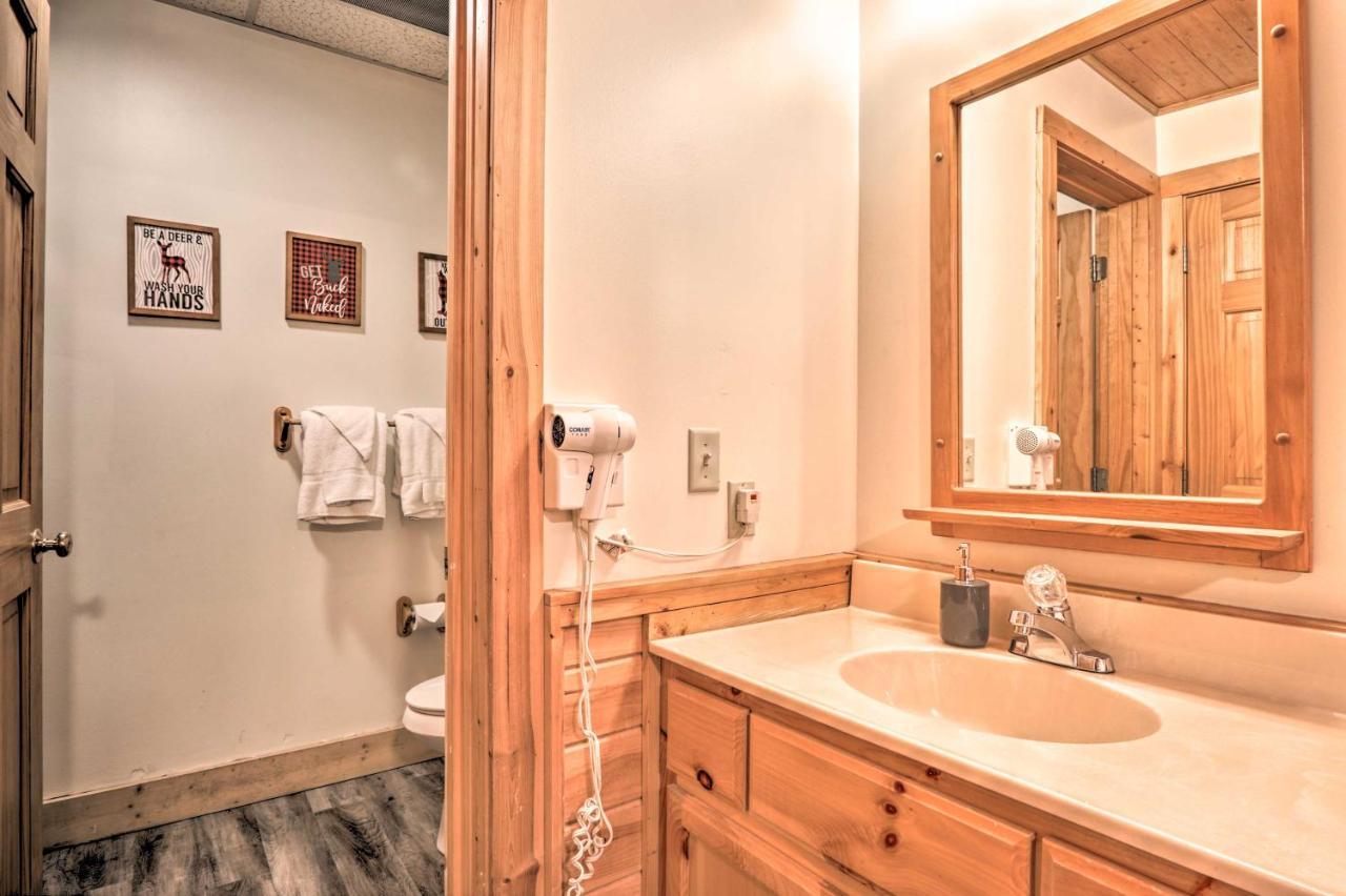 Cozy Cabin With Hot Tub In The Heart Of Pigeon Forge Villa Eksteriør billede